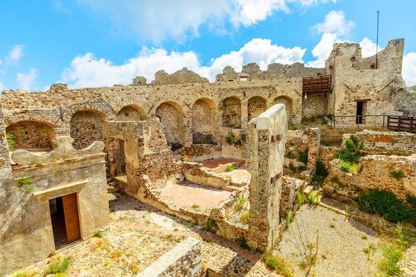 Ruine der Burg Volterraio auf Elba