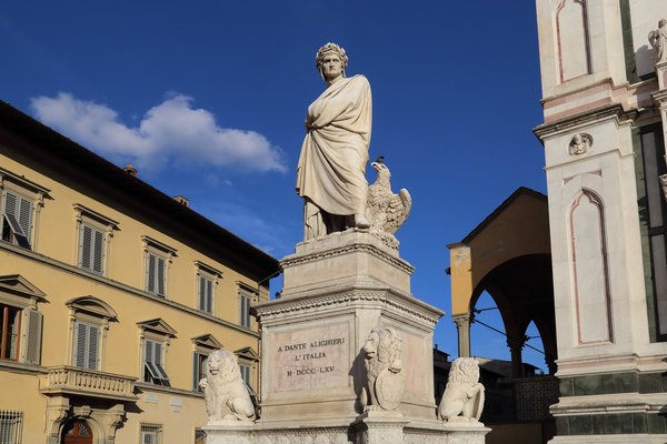 Statue Dante Alighieri