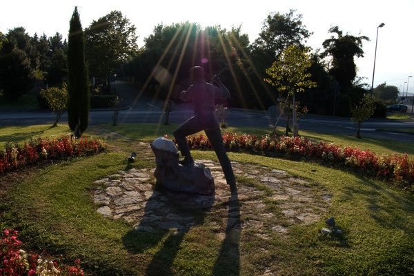 Statue in castellina Marittima  Andy Schmidt